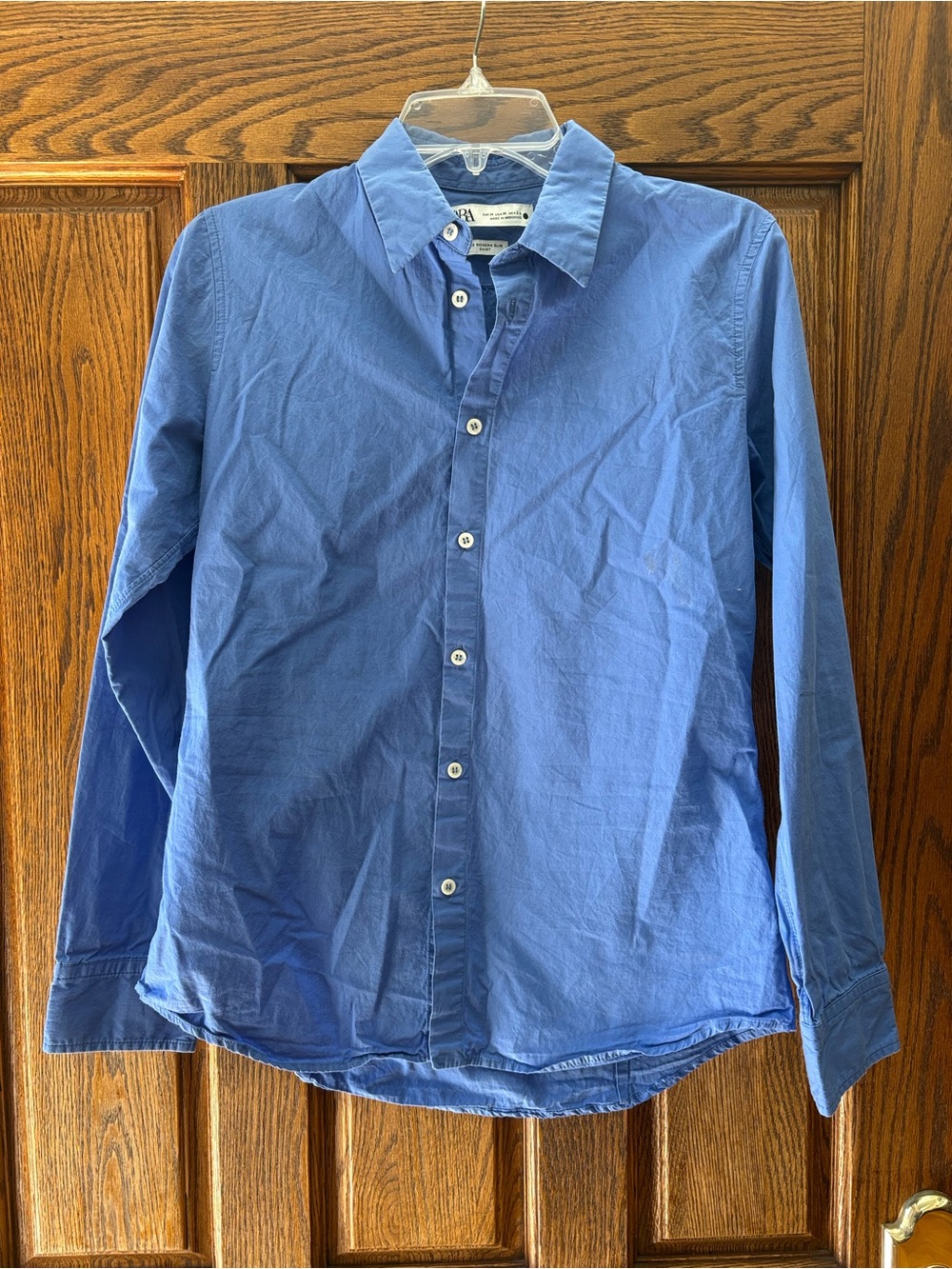 Zara Long-Sleeve Button-Down Shirt in Blue